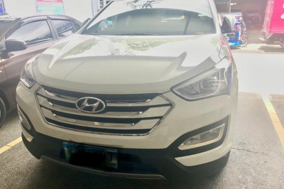 Hyundai Santa Fe 2013 White For Sale 