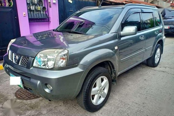 Nissan Xtrail 2011 AT 200x Very Fresh