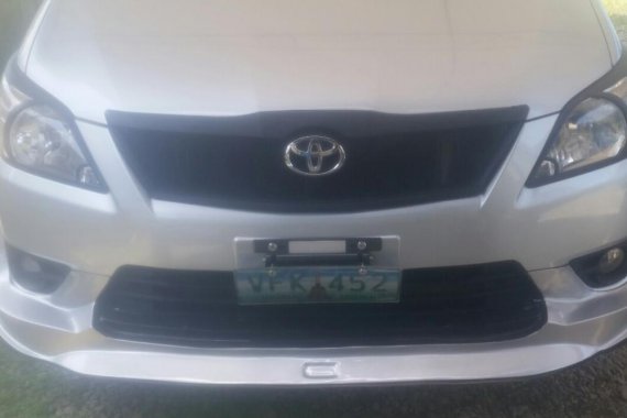 FOR SALE TOYOTA INNOVA 2012