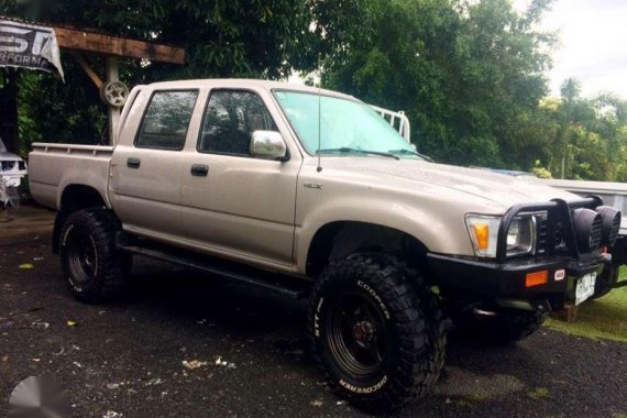 Toyota Hilux ln106 4x4 FOR SALE