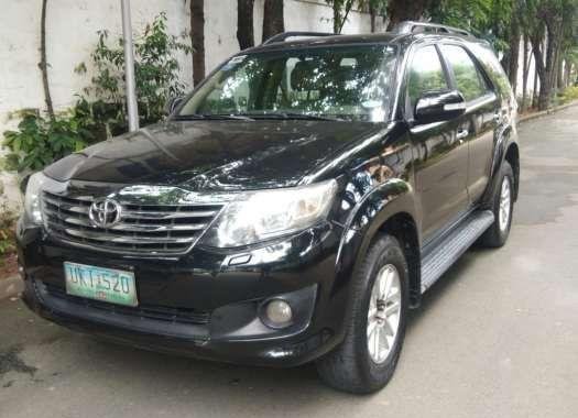 Toyota Fortuner G 2012 model Automatic transmission