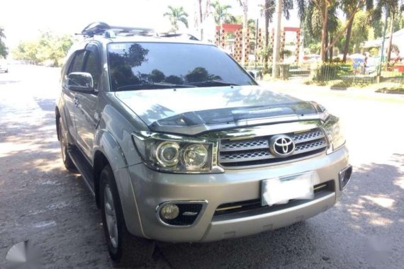 2011 Toyota Fortuner G AT FOR SALE