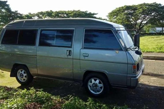 Mitsubishi L300 versa van 1999 for sale 