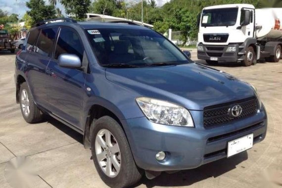 2008 TOYOTA RAV 4 - automatic transmission . very FRESH