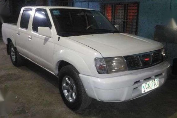 Nissan Frontier 4x2 manual diesel 2000 model