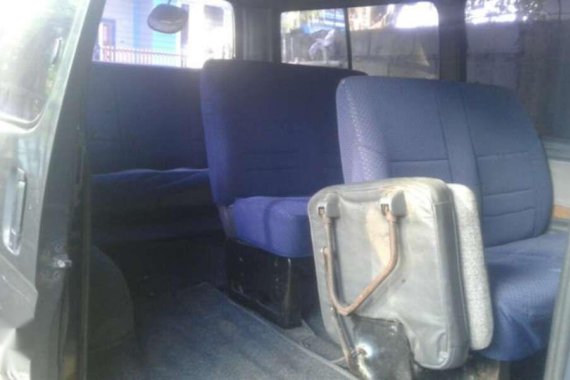 Toyota Hiace Commuter Van For Sale 