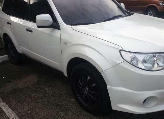 Subaru Forester 2010 SH5 White For Sale 