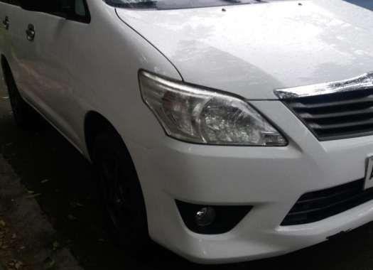 SELLING 2015 TOYOTA Innova j diesel