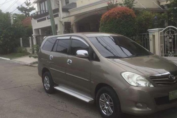 SELLING TOYOTA Innova 2012 G series matic tranny