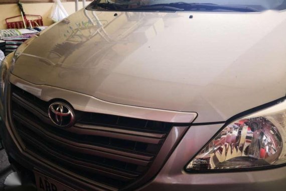 Toyota Innova 2.0 Gas E AT 2015 24km