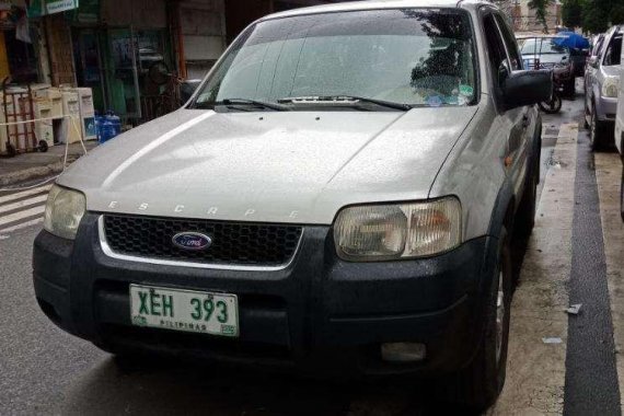 SELLING Ford Escape 2.0 2003
