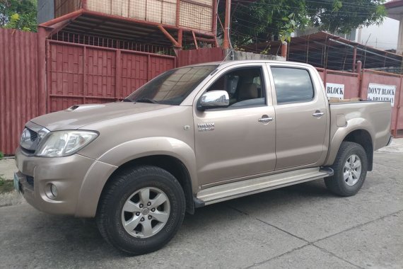 2011 Toyota Hilux 3.0L A/T Beige For Sale 