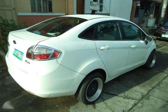 2013 Ford Fiesta Automatic FOR SALE