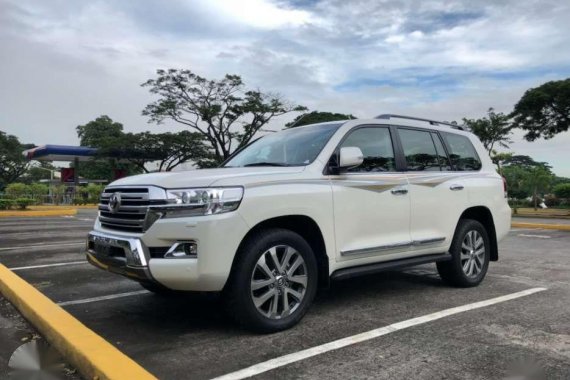 2018 Toyota Landcruiser LC200 Local Unit