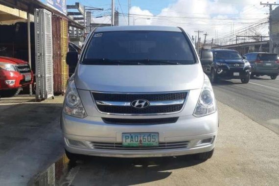 SELLING HYUNDAI Grand Starex 2010 mt