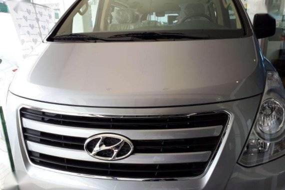 2018 Hyundai Grand Starex SS 10 str At crdi Vgt Dsl 68K ALL IN