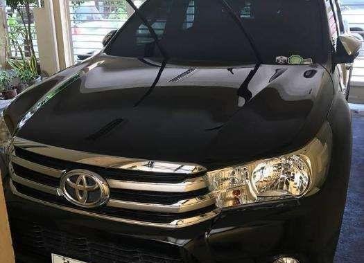 SELLING Toyota Hilux 2017 1.150 m