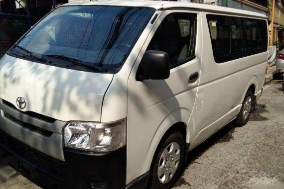 2016 Toyota Hiace Commuter 3.0 L Manual Transmission