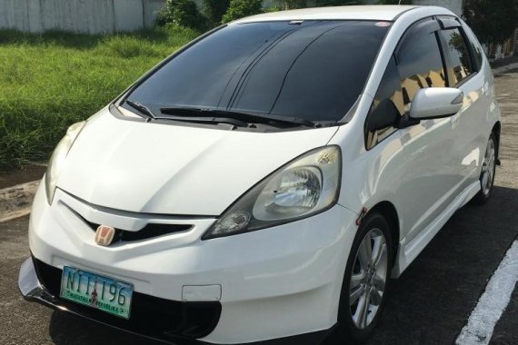 Honda Jazz 2009 White For Sale