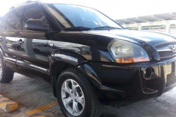 SELLING Hyundai Tucson matic diesel 2.0L 2009