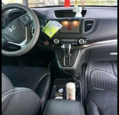 Honda CRV 2016 4x4 top of the line for SALE