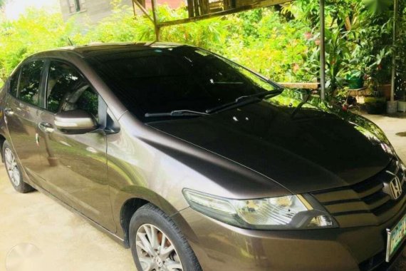 SELLING Honda City 2011