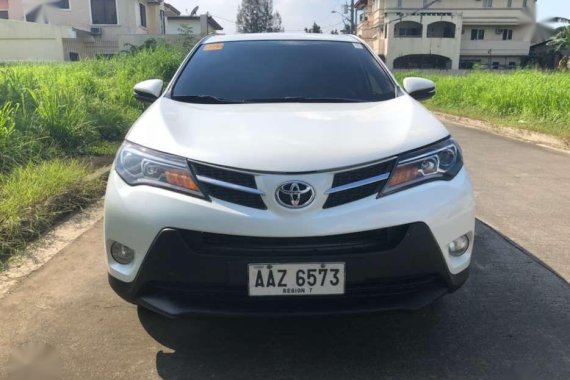 FOR SALE: 2015 Toyota Rav4 4x2