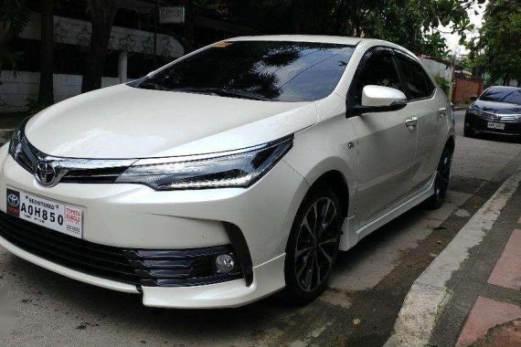 2018 TOYOTA Corolla Altis 2.0V White Pearl - TOTL - Like New