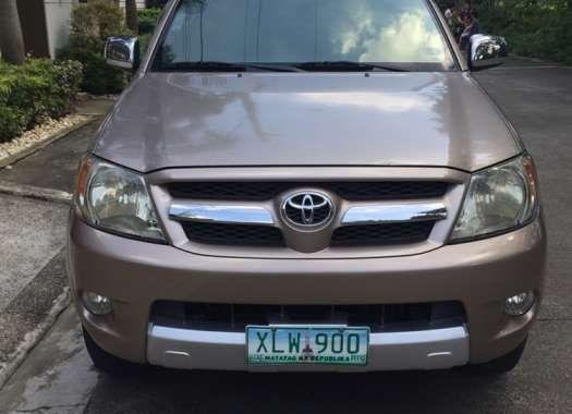2005 TOYOTA Hilux 4x2 gas FOR SALE