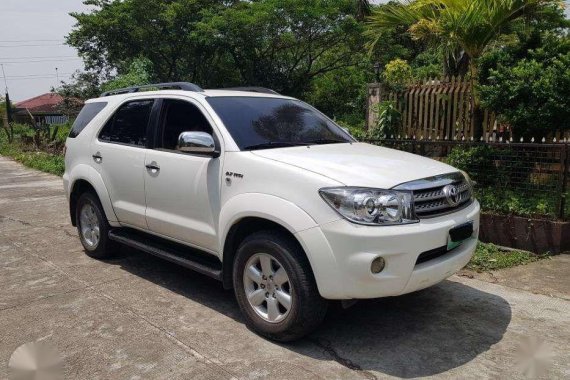 Toyota Fortuner G AT 2010 FOR SALE