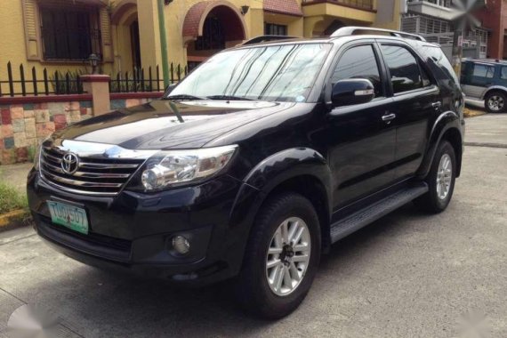 SELLING Toyota Fortuner g 2012