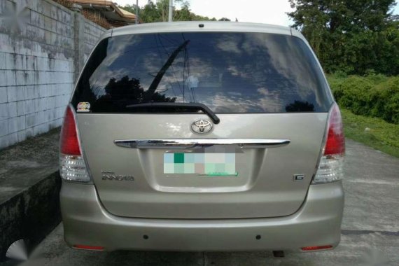 2010 Toyota Innova G  top of the line