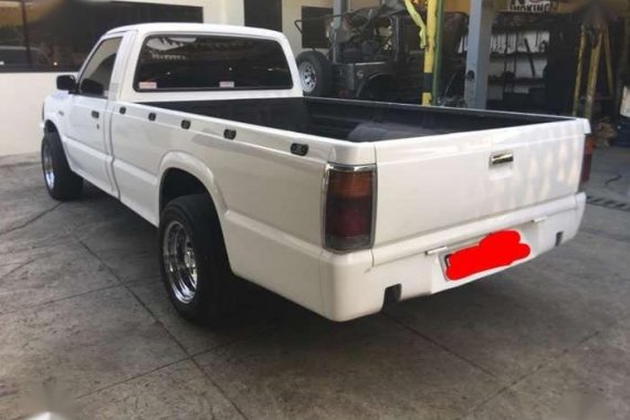 Like new Mazda B2200 for sale