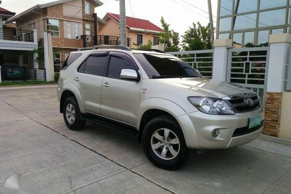 For Sale:Toyota Fortuner 2008 2.5G matic