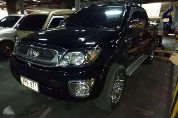 SELLING Toyota Hilux G 2010mdl manual pick up type