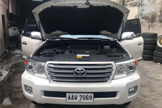 2014 Toyota Landcruiser VX local V8 LC200 