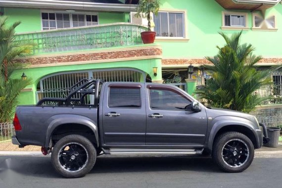 Isuzu Dmax ls 2008 top of the line loaded sr set up