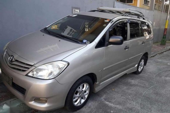 SELLING T oyota Innova e 2011 manual
