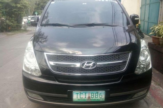 HYUNDAI Starex grand Vgt Matic gold 2012model 1stowner