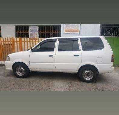 SELLING TOYOTA Revo 2004 diesel