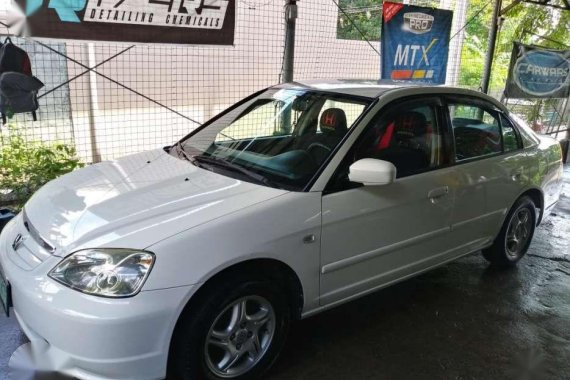 2002 Honda Civic Automatic Super shinny paint.