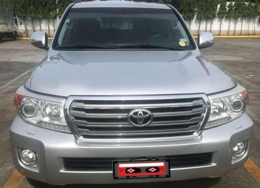 Toyota Land Cruiser VX LC200 - acquired June 2013