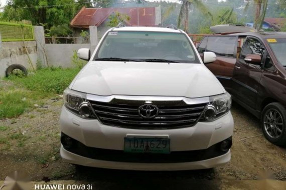 SELLING Toyota Fortuner G manual diesel