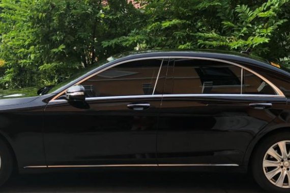 Excellent Mint condition Mercedes-Benz S400 Ruby Black 2015