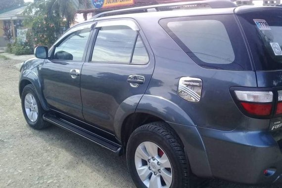 2009 Toyota Fortuner 2.5G Automatic Diesel For Sale 