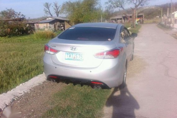 Hyundai Elantra 2012 mt FOR SALE