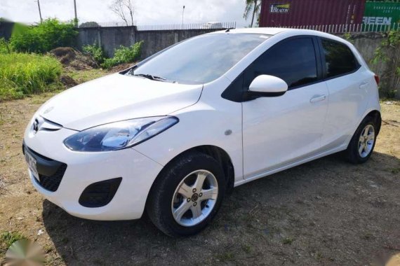 Mazda 2 2015 hatchback 1.3L FOR SALE