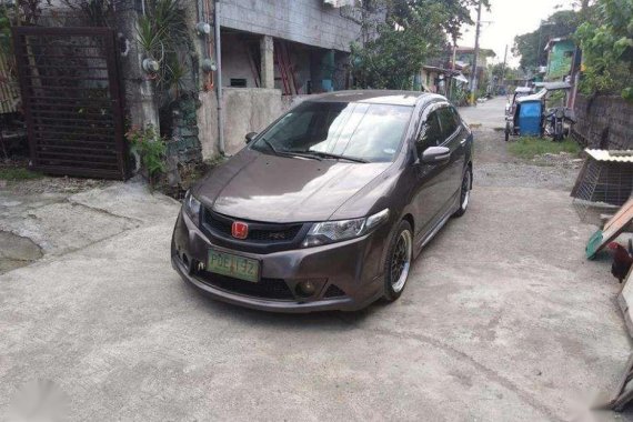 SELLING Honda City 1.5 2011 automatic