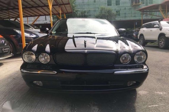 2005 Jaguar XJR supercharged engine