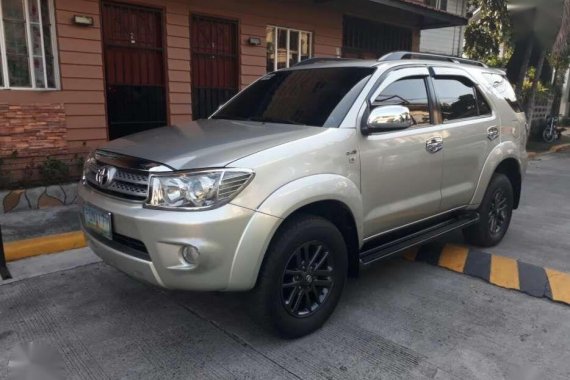  Toyota Fortuner G AT Diesel 2011 for sale 